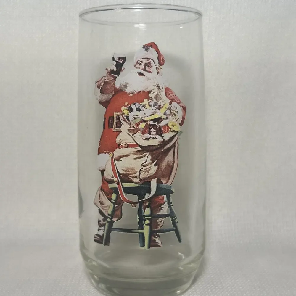 Set of 4 Christmas Coca Cola Haddon Sundblom Santa Clause Glasses Series 1 & 2